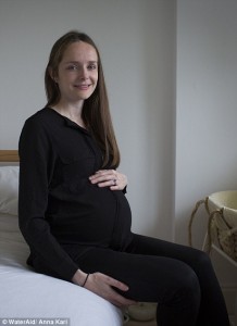 3074F0F000000578-3411528-Joanne_Laurie_who_is_expecting_her_first_child_is_34_and_lives_i-a-88_1453468925866