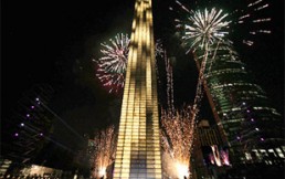 La Estela de La Luz, un monumento a la corrupción que perturba a México