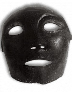 mascaradehierro