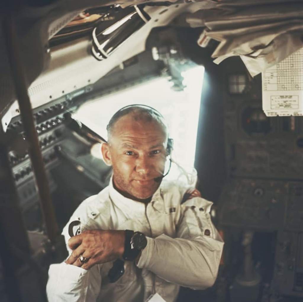 Buzz Aldrin fotografiado por su compañero Neil Armstrong en el módulo lunar del Apolo 11.