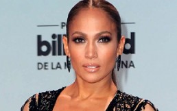 Jennifer Lopez enloqueció a todos con este sorprendente vestido en los Billboard 2017