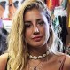 Daniela Castro muestra sin complejos su celulitis en traje de baño estilo “baywatch”