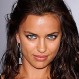 Irina Shayk sorprendió en el Festival Venecia con vestido que lució Naomi Campbell hace más de 20 años