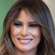 Melania Trump hizo arriesgada elección de su look y deslumbró en cierre de gira por Japón