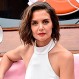 Katie Holmes luce la prenda más cómoda y que más favorece para los días de playa
