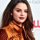 Selena Gomez sorprende con desafiante sesión de fotos para hablar de su salud