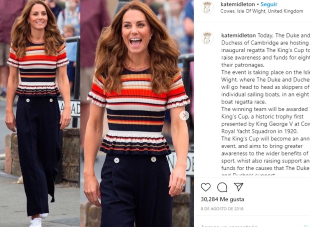 Definitivamente, el estilo marinero de los pantalones de Kate, podrían considerarse uno de sus favoritos. Y es que en 2019 volvió a llevarlos.