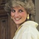 Lady Di marcó el camino a las famosas para usar atuendos de inspiración masculina: ¿Quién luce mejor?