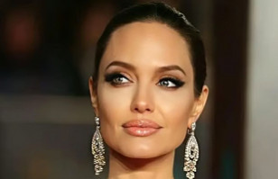 Angelina Jolie Anuncia Su Entrada Al Negocio De La Moda Con El