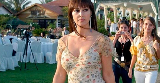 Monica-Bellucci-total-black-1