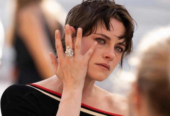 Kristen Stewart Chanel