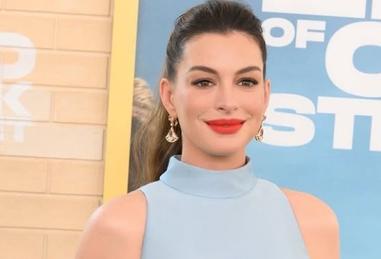 Anne Hathaway embarazo