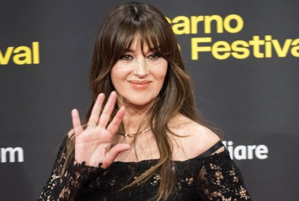 Monica Bellucci elegancia