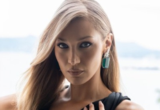 Bella Hadid look Britney Spears
