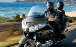 Peligros camineros para los motociclistas: Demasiados y nadie intenta solucionarlos