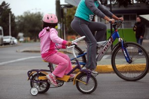 Bicicleta con rueditas laterales