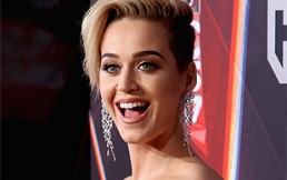 Katy Perry quiso enviarle un mensaje privado y muy íntimo a su pareja, pero todos se enteraron