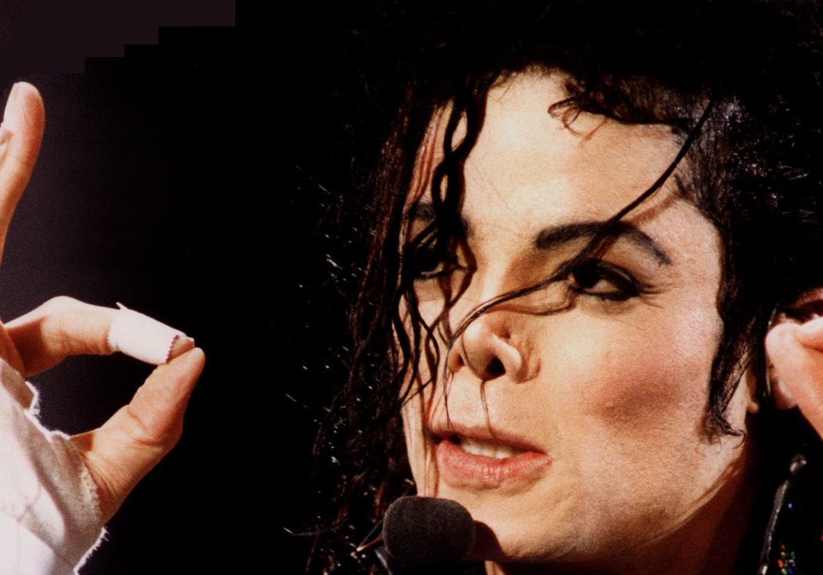 Michael-michael-jackson-11719166-1184-828