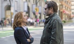 Foto: Los agentes Scully y Mulder otra vez investigando misterios. /es.engadget.com