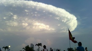OVNI atemoriza a Colombia