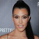 Detectan a Kourtney Kardashian con extrema delgadez y hasta su novio le pide que engorde