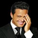 Luis Miguel desata descontrol en casino de Las Vegas: Guardaespaldas apenas pudieron contener a sus fans