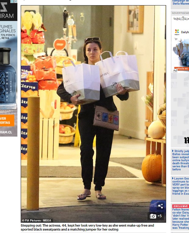 Eva Longoria salió de compras en Los Ángeles sin maquillaje, y así fue captada por paparazzis / Captura www.dailymail.co.uk