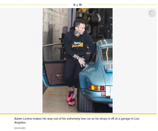 Adam Levine, líder de Maroon 5, sale de su automóvil extremadamente bajo / Captura pagesix.com