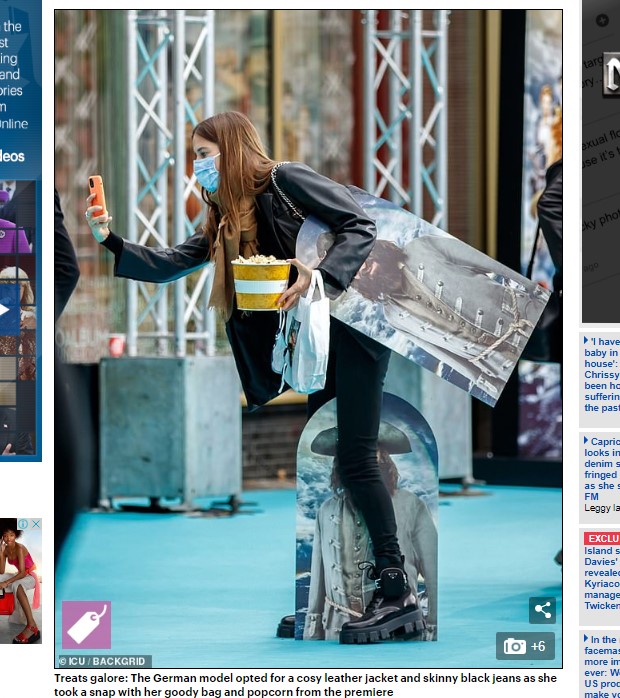 Nicole Poturalski fue captada sin Brad Pitt / Captura www.dailymail.co.uk