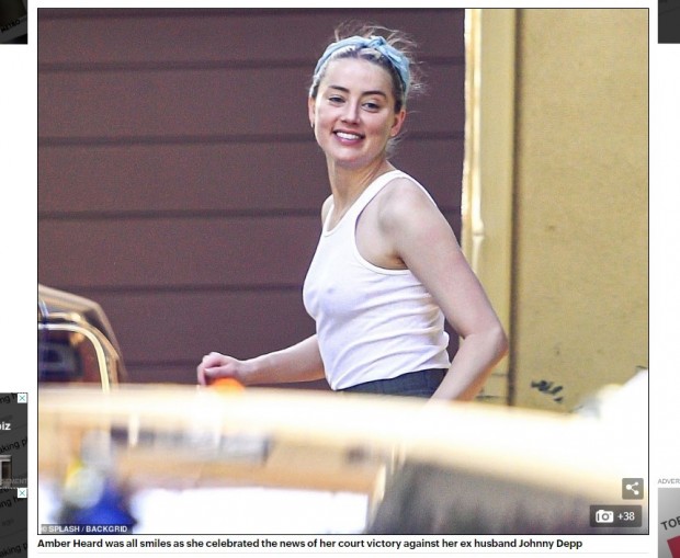 La sonrisa lo dice todo: terminó una pesadilla / Captura www.dailymail.co.uk