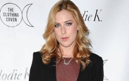 Paparazzis sorprenden a Scout Willis paseando a su perro con look al estilo “cowboy”
