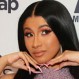 Cardi B reaparece con una tenida relajada días después de publicar un video sin maquillaje dedicado a los trolls
