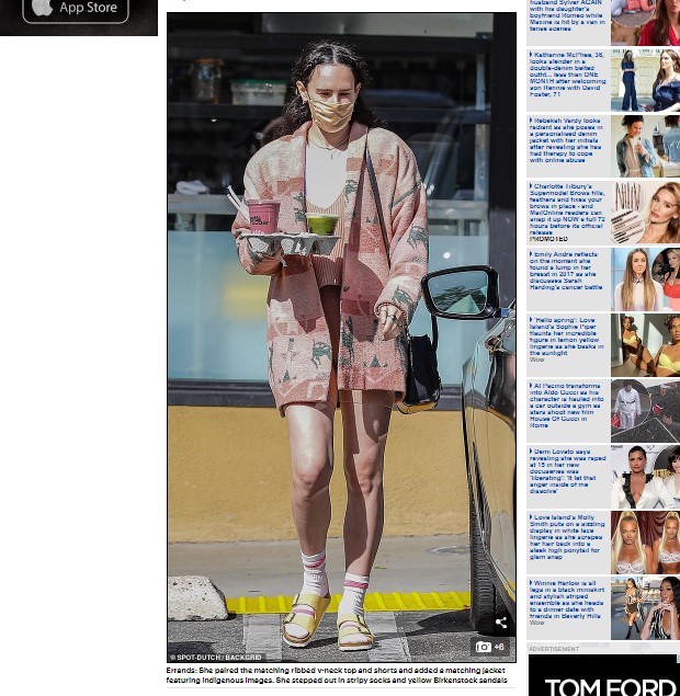 La hija de Bruce Willis y Demi Moore llamó la atención con su atuendo / www.dailymail.co.uk