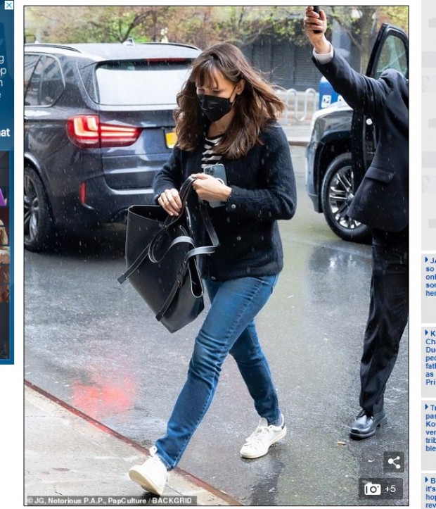 Jennifer Garner cumplió 49 años y lo festejó saliendo a almorzar con amigos / Captura www.dailymail.co.uk