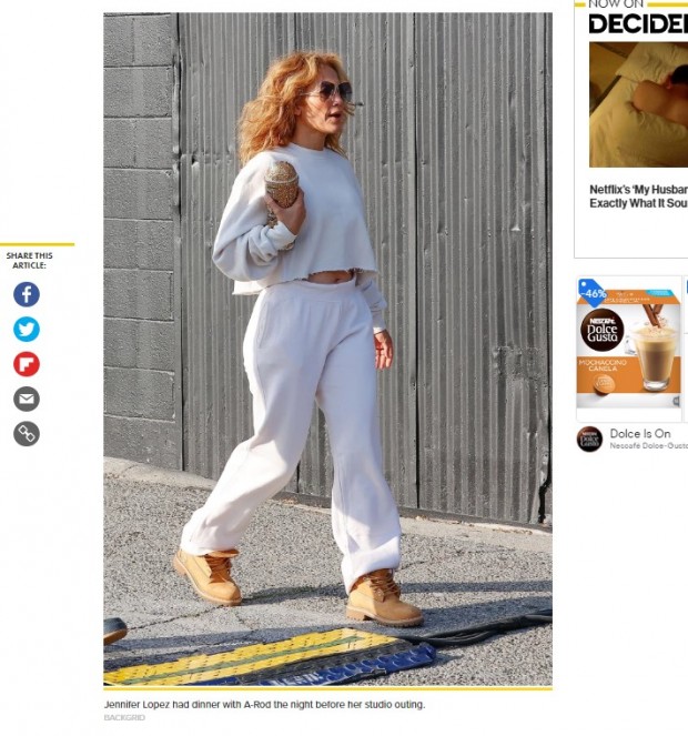 La artista de 51 años salió por Los Ángeles a beber café con una tenida relajada / Captura pagesix.com