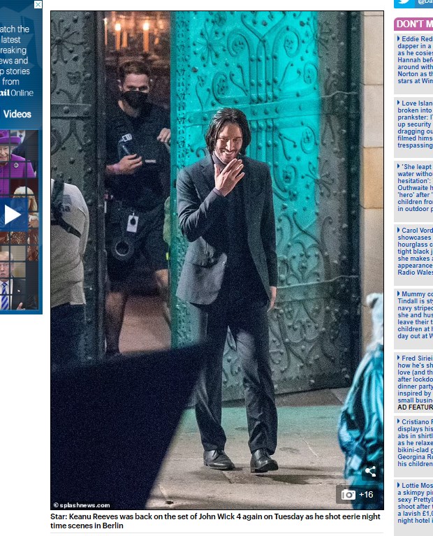 Keanu Reeves, sumamente elegante para el rodaje de "John Wick 4" / Captura www.dailymail.co.uk