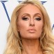 Paris Hilton es captada por paparazzis de la mano de su prometido en Malibú mostrando toda su felicidad