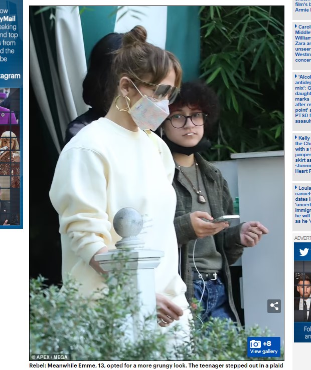 De esta manera, le puso un freno al espíritu navideño del día anterior / Captura www.dailymail.co.uk