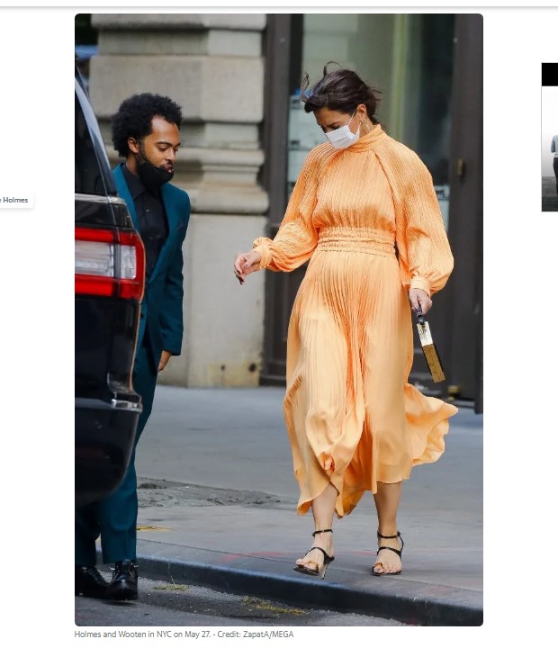 Katie Holmes, a puro glamour en Nueva York / Captura www.yahoo.com