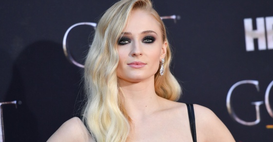 sophie turner-560
