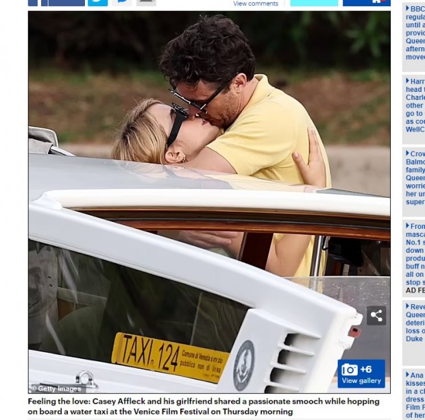 Casey Affleck, captado muy cariñoso con su novia 23 años menor / Captura www.dailymail.co.uk