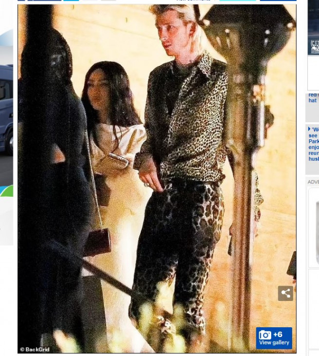 El atuendo de ambos, al llegar al restaurante Nobu, fue de lo más comentado entre los asistentes / Captura www.dailymail.co.uk