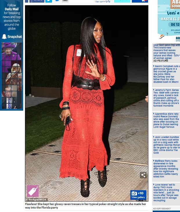 La supermodelo de 52 años deslumbró con este vestido en un evento desarrollado en Miami / Captura www.dailymail.co.uk