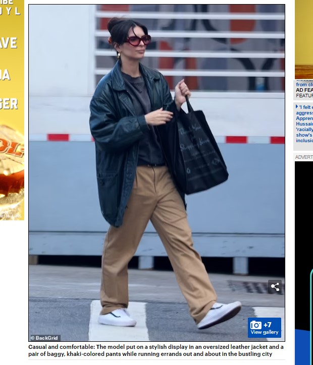 La modelo británica sorprendió con un look con el que pocas veces se la vio / Captura www.dailymail.co.uk