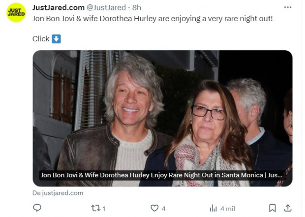 Jon Bon Jovi fue fotografiado junto a su esposa, y su look dejó a todos sorprendidos / Captura twitter.com/JustJared