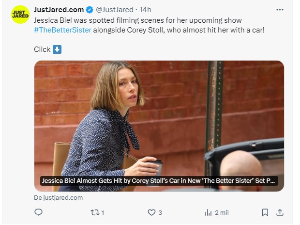 En pleno rodaje de su nueva serie, Jessica Biel casi termina atropellada por un auto / Captura x.com/JustJared