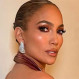JLo fotografiada muy sonriente junto a compañero de su nueva cinta que había confesado estar “enamorado” de ella