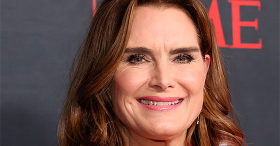 Brooke-Shields-playa-1