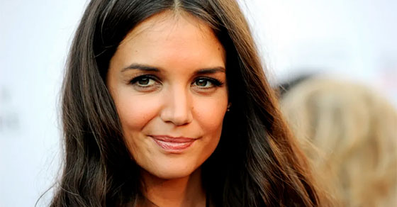 Katie-Holmes-paparazzis-1