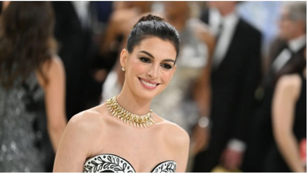 Anne Hathaway embarazo